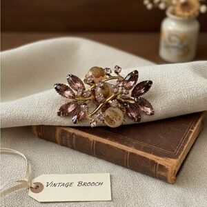 Vintage 50s/60s Berry Cluster Brooch Amethyst & Gold Foil Glass Rhinestones